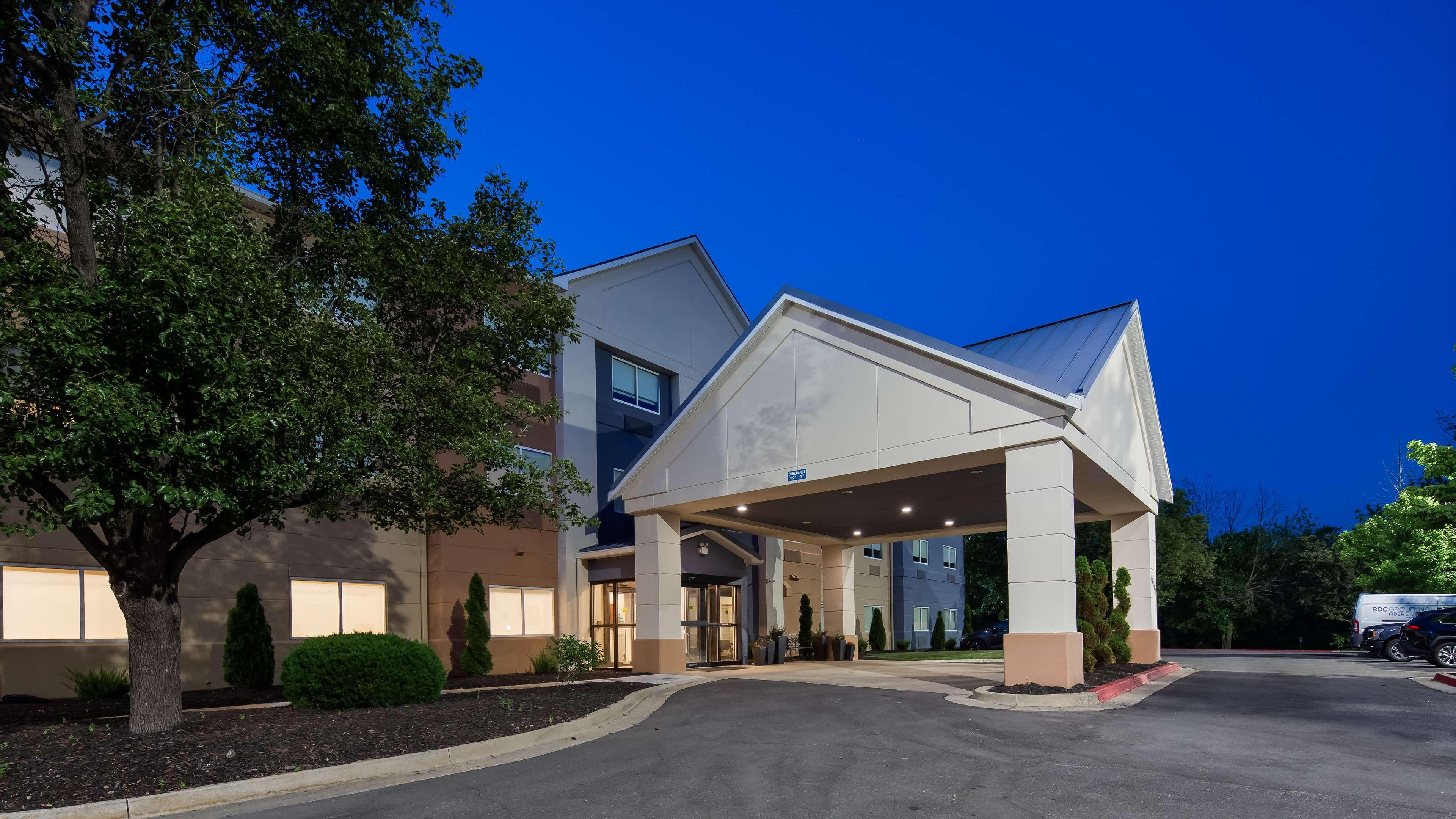 Best Western Independence Kansas City Екстериор снимка